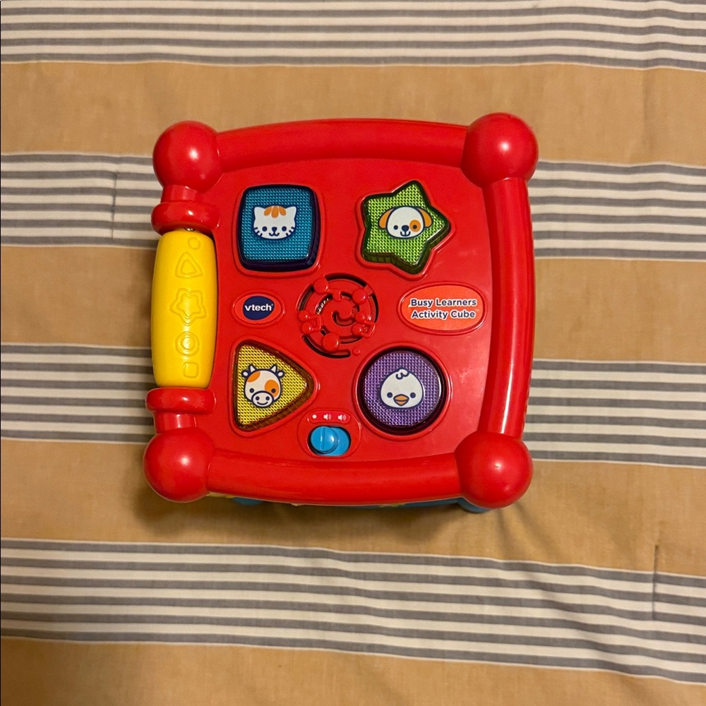 VTech Interactive Learning Cube - Red and Yellow